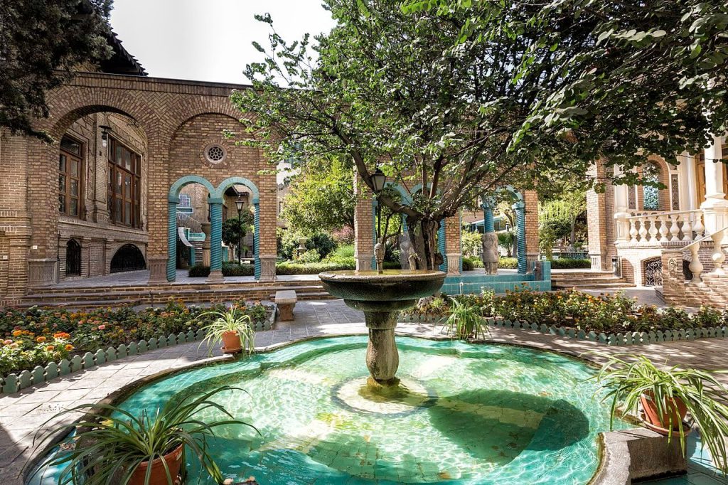 خانه موزه مقدم دانشگاه تهران