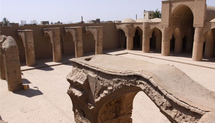 مسجد تاریخانه دامغان