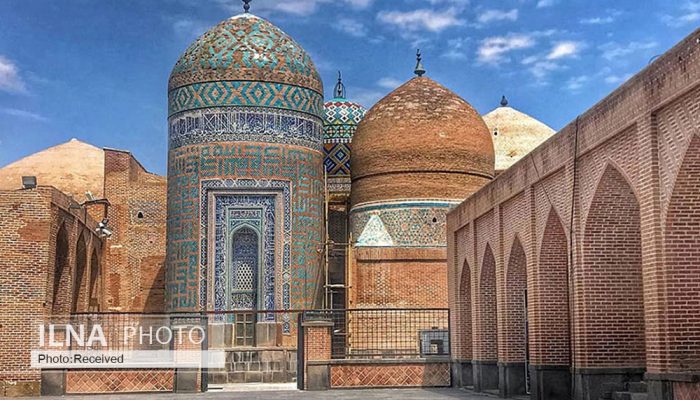 بیرون مقبره شیخ صفی در اردبیل