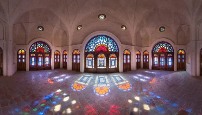 داخل خانه طباطبایی ها کاشان