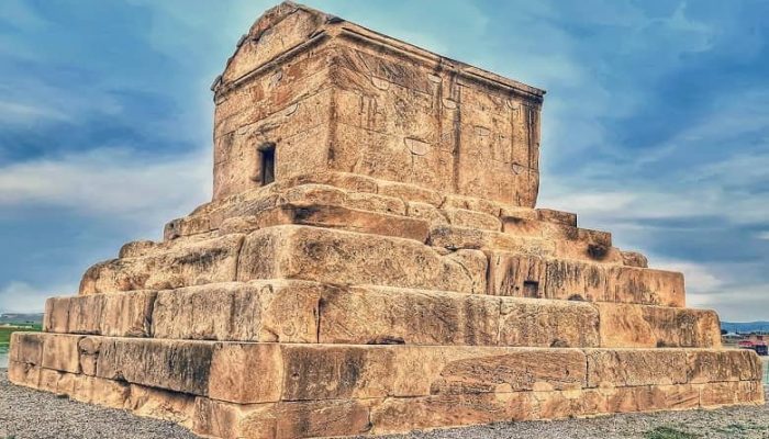 مقبره کوروش