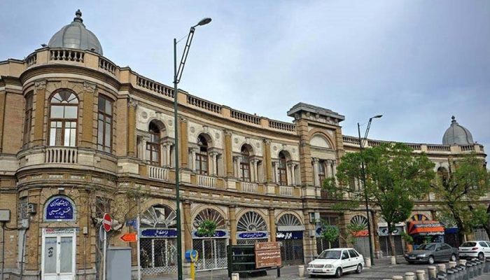 میدان حسن آباد